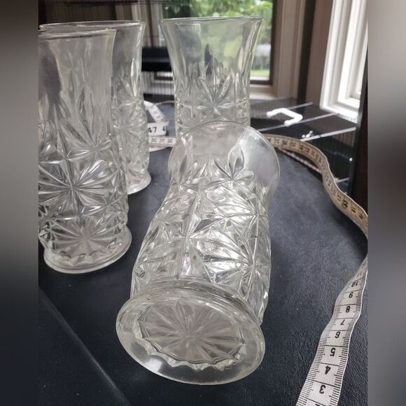 Vintage Flared Pressed Star Glasses (4) - Picture 2 of 4